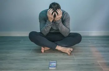 9 Social Anxiety Symptoms