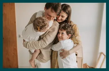 Emotionally unavailable: Meaning & spotting the signs