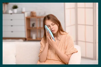 Warm compress for clogged ear