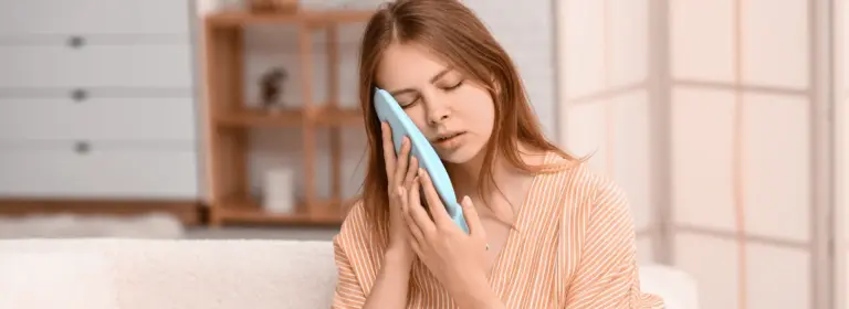 Warm compress for clogged ear: What you need to know 