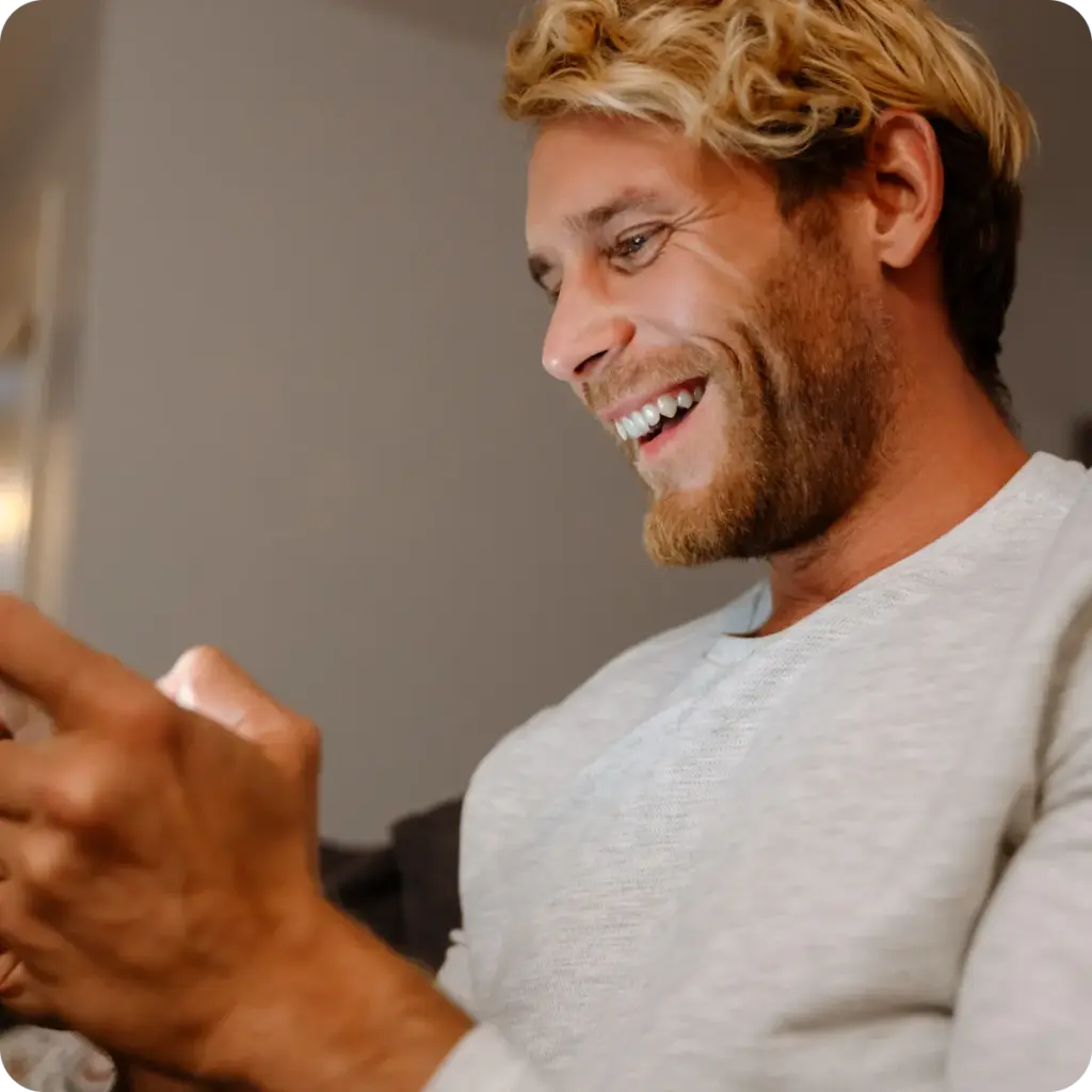 men-get-hola-online-prescription-receipt-on-phone